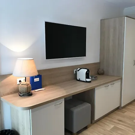 招待所 Windrose 3*